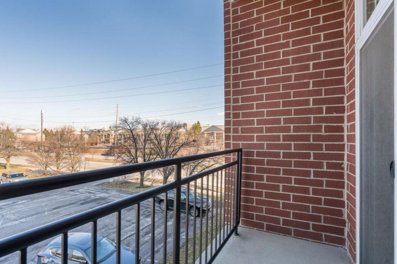 Private Bedroom Downtown Indy - Shared Indianápolis Exterior foto